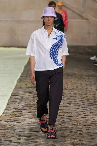 Look 27